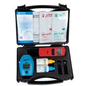 Prova múltiple anàlisi piscines HI-7014 i HI-779. Maletí clor i pH