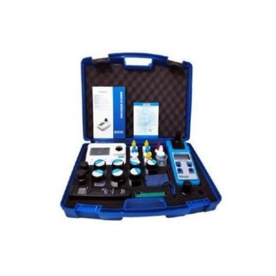 Prova múltiple anàlisi piscines HI-7014 i HI-779. Maletí clor i pH