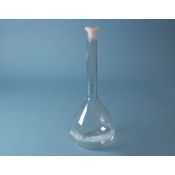 Matràs aforat vidre amb tap plàstic PP DDB-010. Capacitat 2000 ml