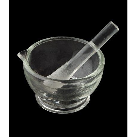 Glass mortar with spout and pestle. Measurements 40x60 mm (90 ml)