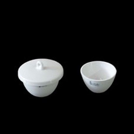Low shape porcelain crucible with lid. Measurements 27x47 mm (25 ml)