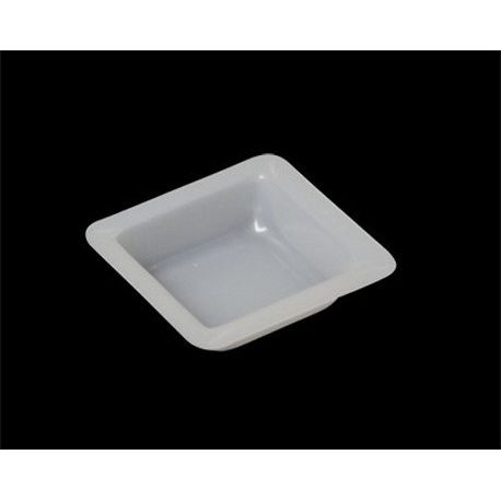 PS plastic weighing trays 8x41x41 mm. Box 500 units