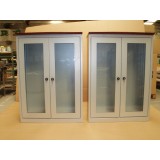 Armari laboratori portes metacrilat batents. Mides 950x420x1800 mm