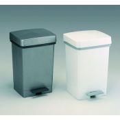 Cubell escombraries plàstic 28 litres. Tapa i pedal 330x290x490 mm