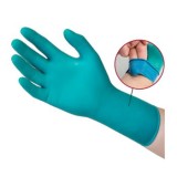 Guants un sol ús protecció química Ansell Microflex 93-260. Capsa 50 unitats